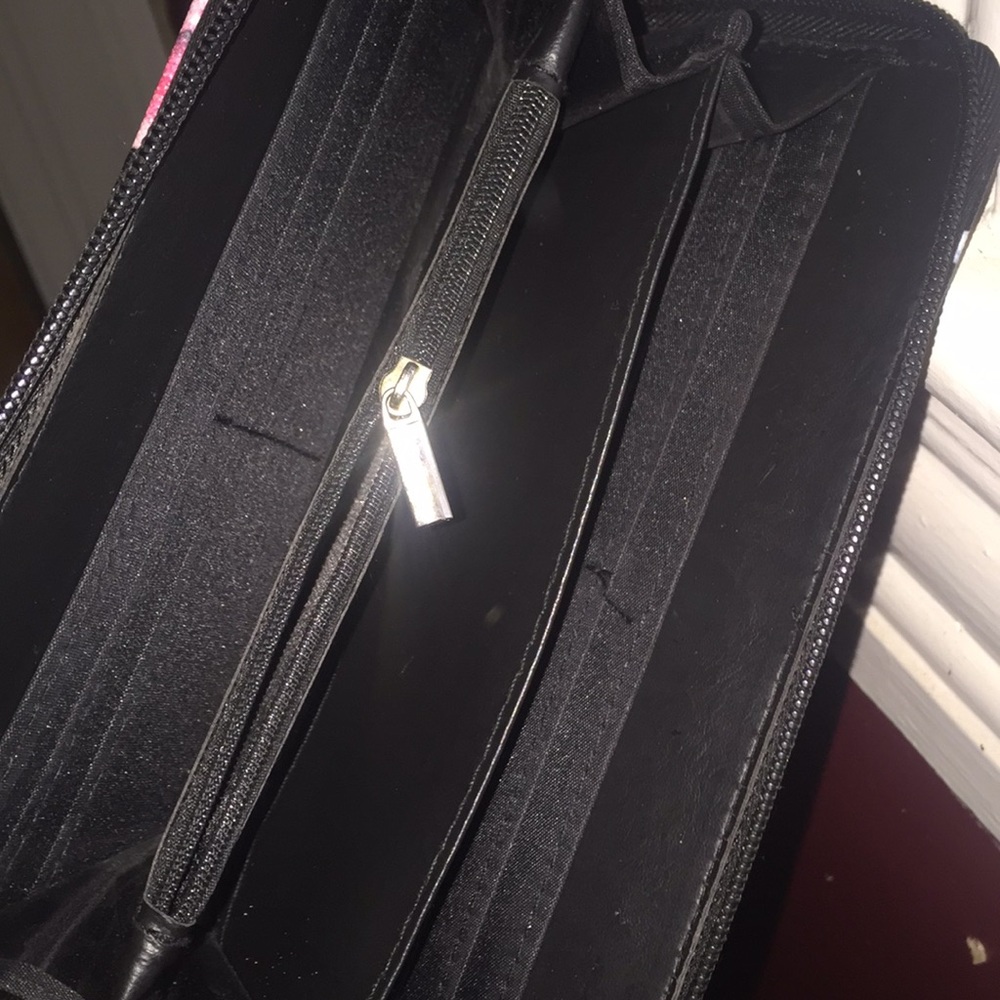 Wallet - Picture 3 of 3